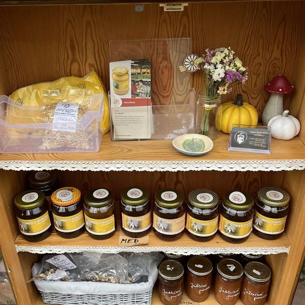 Med a jablečná povidla